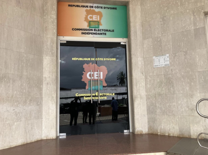Côte d'Ivoire : À l'approche du scrutin, le flou électoral nourrit la défiance