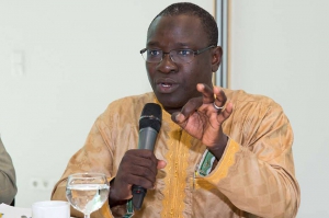 Bakary Sambe : « Les attaques salafistes contre les confréries relèvent d’un agenda global visant la stabilité du pays et le vivre