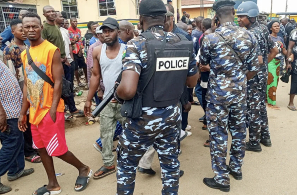 &copy; REUTERS - Stringer