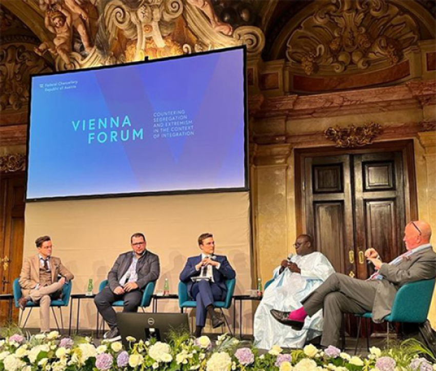 منتدى فيينا: " على أوروبا أن تعترف مكانتها التاريخية كبوتقة انصهار وتحول الحضور الإسلامي في قارتها إلى فرصة للحوار" (باكري صمب)