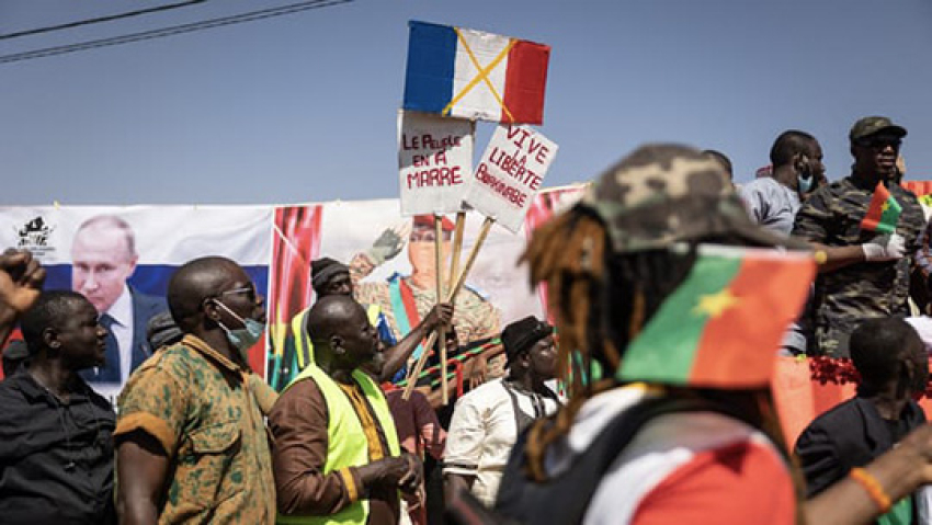 Sahel/Afrique de l'Ouest : Élan de souveraineté et d'émancipation ou réel "désamour" de la France ?