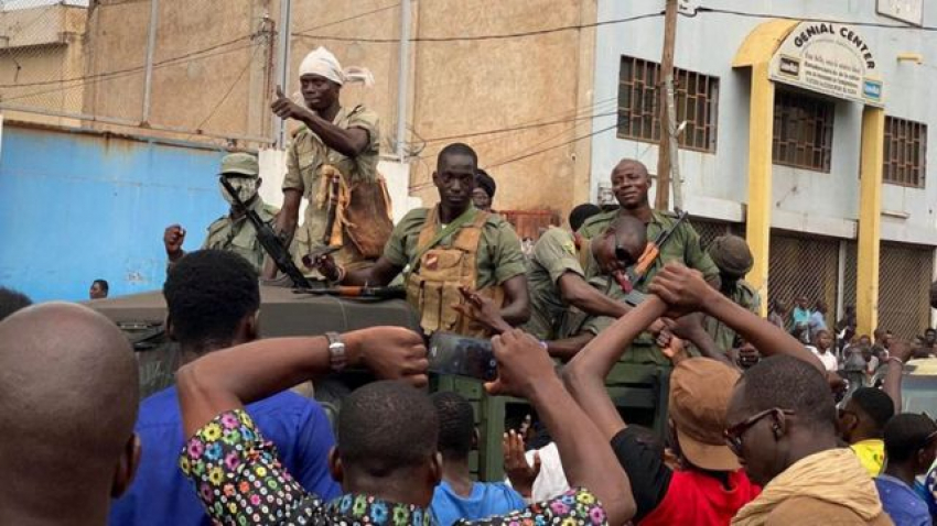 Jeunes, juntes et complaintes au Sahel : Les jeunes sont-ils les inconditionnels des militaires ?