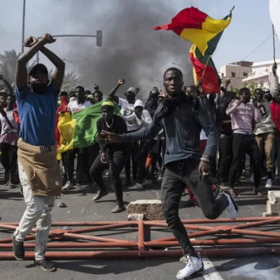 الوضع السياسي في السنغال: من أجل نزع فتيل الأزمة وتجنب التهديدات الإقليمية