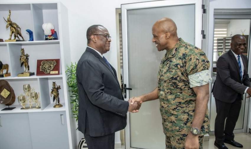 Côte d’Ivoire : Coopération sécuritaire avec Washington et tensions politiques